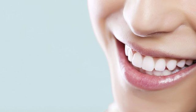 روش های خانگی سفید کردن دندان | رهایی از دندان های زرد و سفید شدن سریع دندان