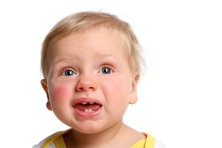 کاهش درد دندان درآوردن کودک